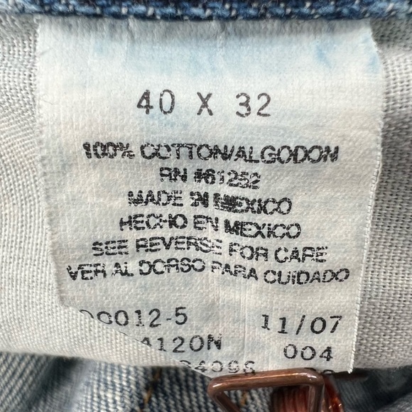 Arizona Jean Company Loose Fit Distressed Rough Hem Jeans Size 40 x 32 Men’s - Picture 4 of 5